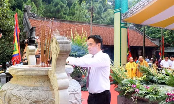 Tưởng niệm 580 năm ngày mất Anh hùng dân tộc, danh nhân Nguyễn Trãi