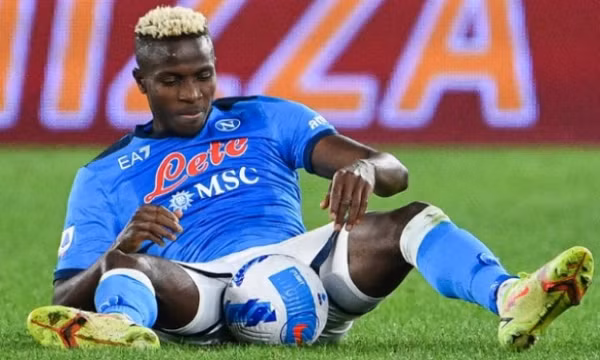 Napoli báo tin xấu trước trận Liverpool