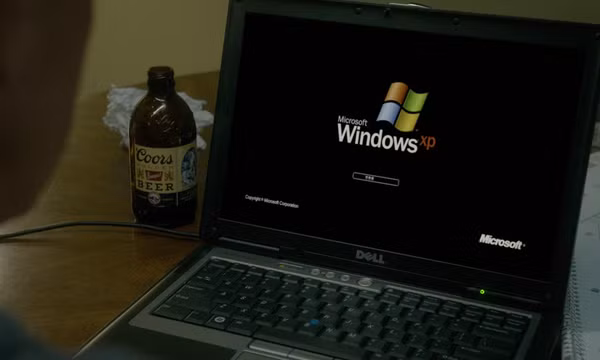 Microsoft cảnh báo bài hát có thể 'phá hỏng' máy tính xách tay dù để từ xa