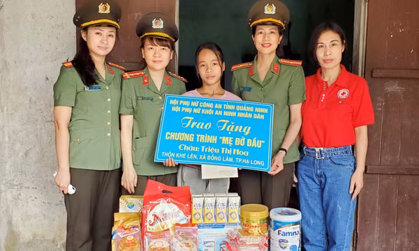 Hội Phụ nữ Khối An ninh Nhân dân: Trao tặng Chương trình “Mẹ đỡ đầu” cho học sinh mồ côi