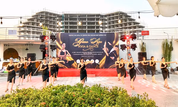 Giao lưu Yoga & Dance tại Khu du lịch Quốc gia Trà Cổ