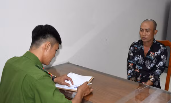Giết nhân tình trong nhà nghỉ rồi cướp tài sản