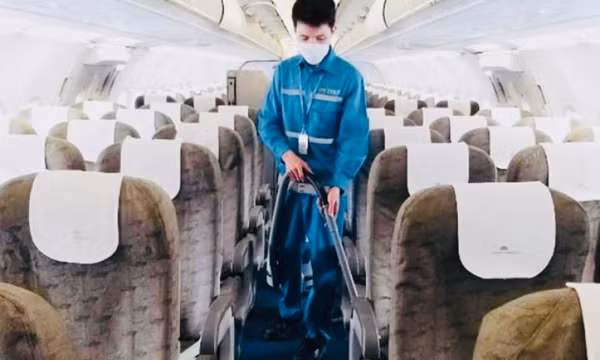 Trả lại hành khách 2,4 tỷ đồng bị bỏ quên trên máy bay