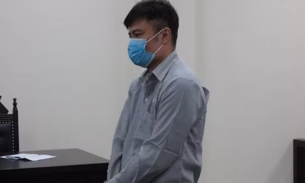 “Tú ông” điều hành đường dây bán dâm nghìn USD