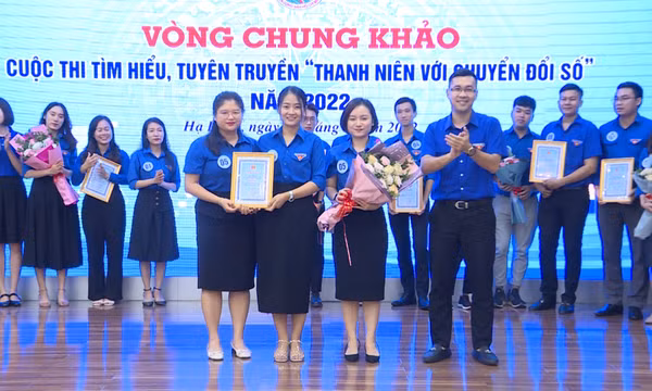 Chung khảo Cuộc thi tìm hiểu, tuyên truyền "Thanh niên với chuyển đổi số" năm 2022