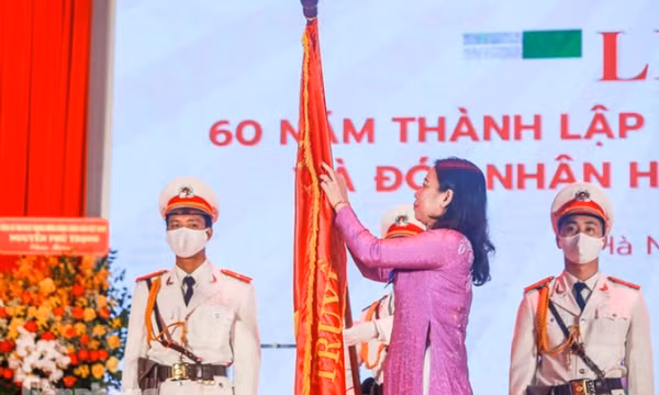 Học viện Báo chí và Tuyên truyền đón nhận Huân chương Độc lập hạng Ba