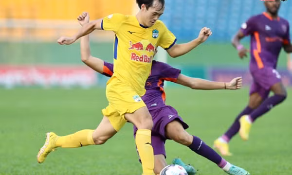 V-League: HAGL không thắng 4 trận liên tiếp, SLNA chia điểm