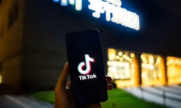 Hóa ra TikTok cũng có “vùng cấm”, sẵn sàng "bao che" đối với các tài khoản nổi tiếng dù họ có vi phạm?
