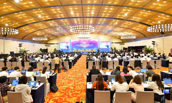 Củng cố nền tảng kinh tế vĩ mô, thúc đẩy phục hồi và phát triển bền vững