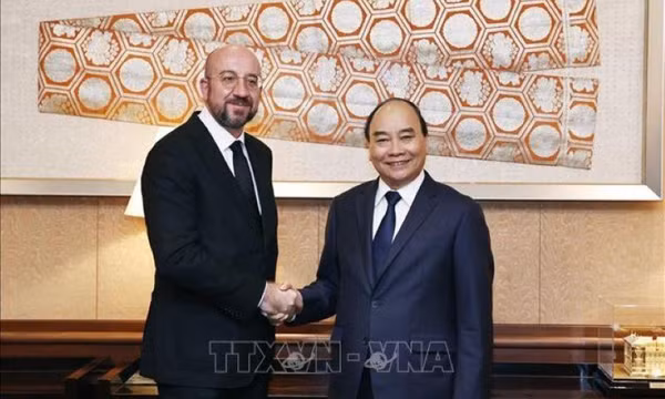 Chủ tịch nước gặp mặt các nhà Lãnh đạo dự Lễ Quốc tang cố Thủ tướng Nhật Bản Abe Shinzo