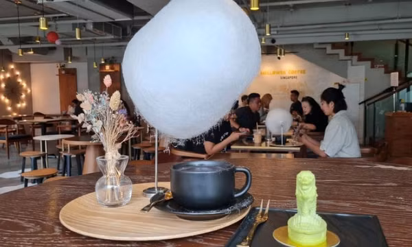 Cà phê đám mây tan chảy 'gây sốt' ở Singapore