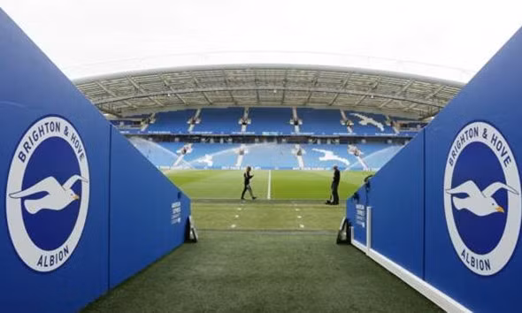 Trận đấu đầu tiên tại Premier League 2022/23 bị hoãn