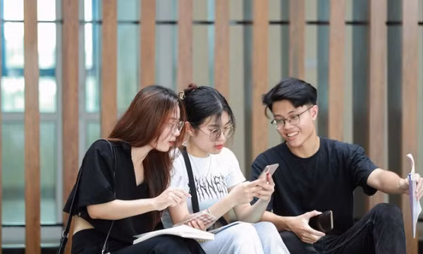 Mở hệ thống xác nhận nhập học trực tuyến từ hôm nay (18/9)