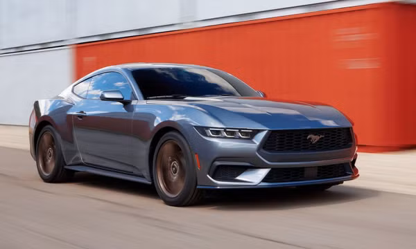 Ford Mustang 2024 ra mắt, trung thành với hộp số sàn