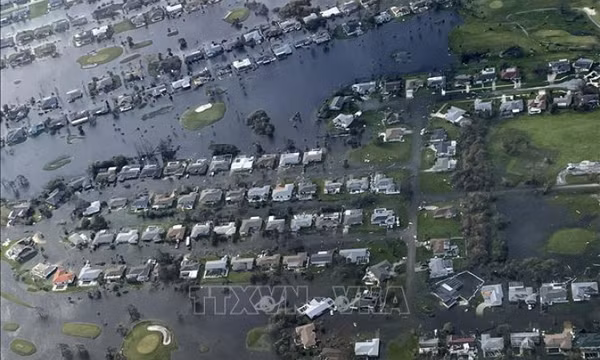 Bão Ian gây ngập lụt nghiêm trọng nhất trong 500 năm tại bang Florida, Mỹ