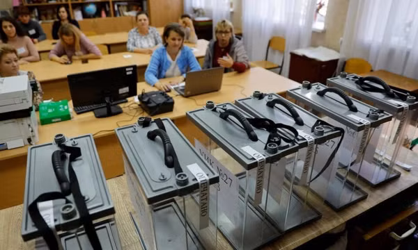 Bắt đầu trưng cầu sáp nhập Nga ở 4 tỉnh Ukraina