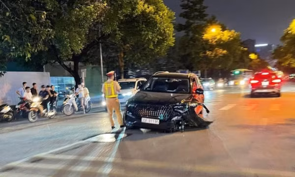 Giảng viên đại học say xỉn gây tai nạn liên hoàn rồi bỏ chạy