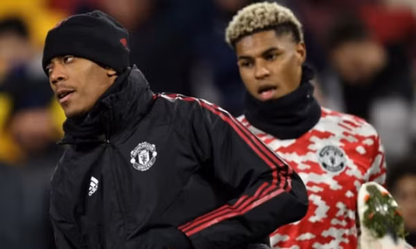 Rashford và Martial báo hung tin cho M.U