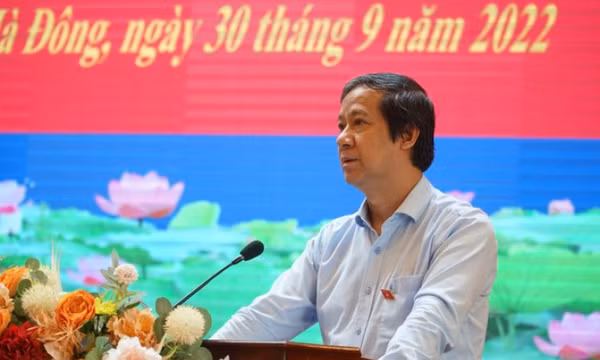 Bộ trưởng Bộ Giáo dục và đào tạo: Cả nước có hơn 16.000 giáo viên bỏ việc