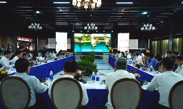 Hội thảo khoa học “Nhận diện giá trị, bảo tồn và phát huy quần thể di tích thương cảng Vân Đồn”