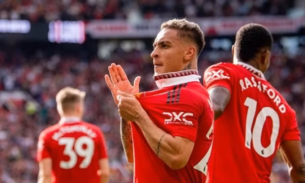 Ứng viên vô địch Premier League điền thêm một cái tên