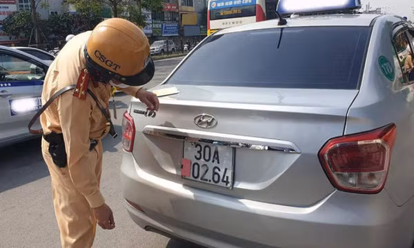 Lật tẩy chiêu trò che biển số “né” phạt nguội