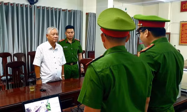 Khởi tố nguyên Chủ tịch Ủy ban nhân dân tỉnh Phú Yên Phạm Đình Cự
