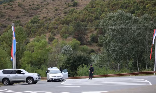 Bạo lực lại bùng lên ở Kosovo