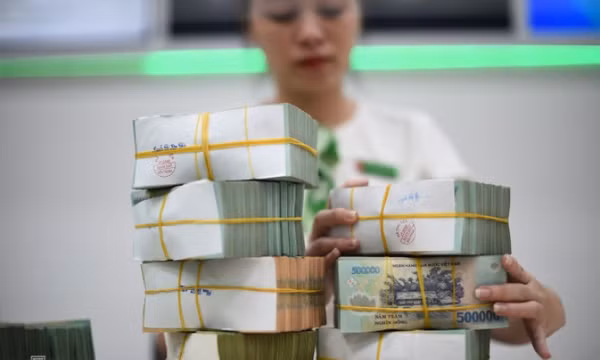 Người mua nhà, xe không dễ vay ngân hàng này trả nợ nhà băng khác