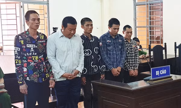 5 người hành hạ dã man 2 ngư dân như thời Trung cổ lãnh 26 năm 3 tháng tù
