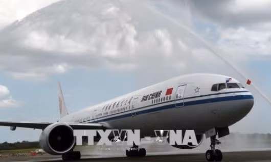 Máy bay của Air China hạ cánh khẩn cấp tại Singapore