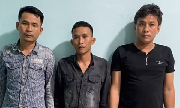 Bắt giữ nhóm đối tượng mang lựu đạn, súng đi đòi nợ