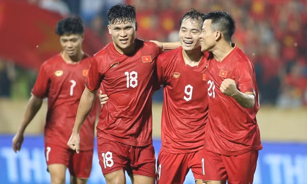 Tuyển Việt Nam đứng im trên bảng xếp hạng FIFA