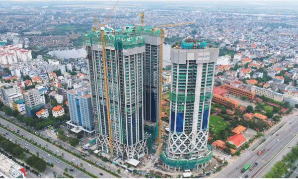 DOJILAND chính thức cất nóc tòa tháp khách sạn Diamond Crown Hai Phong