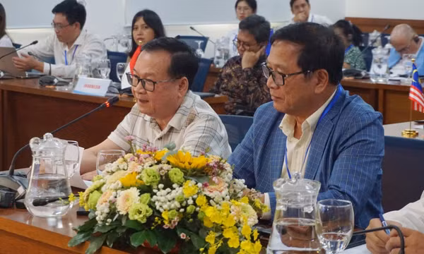 Nhà văn Nguyễn Nhật Ánh: "Sách giả, sách lậu làm xấu hình ảnh đất nước"