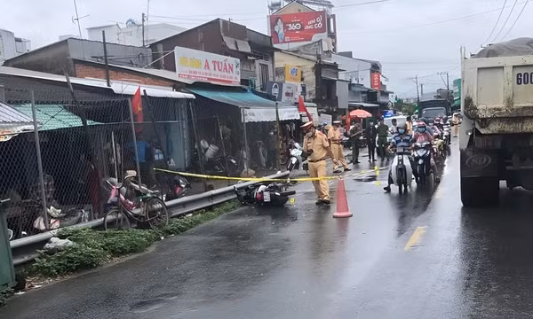 Cụ bà 72 tuổi tử nạn khi đi bộ qua đường