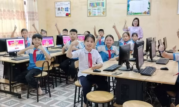 Sôi nổi Cuộc thi trắc nghiệm tìm hiểu 60 năm tỉnh Quảng Ninh