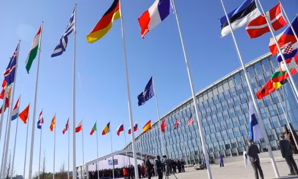 NATO khẳng định không kết nạp Ukraine cho đến khi xung đột kết thúc