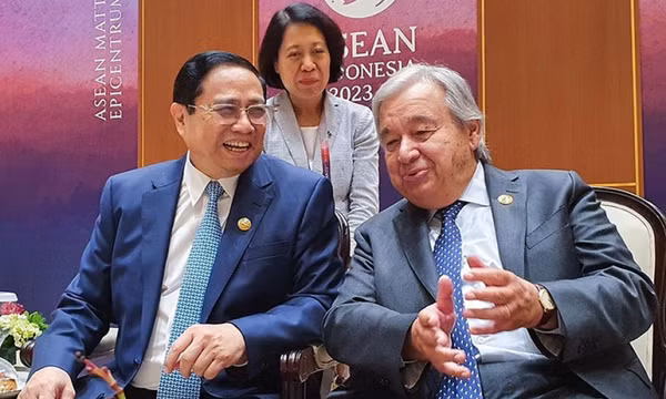 Thủ tướng Phạm Minh Chính gặp Tổng Thư ký Liên hợp quốc và Thủ tướng Singapore