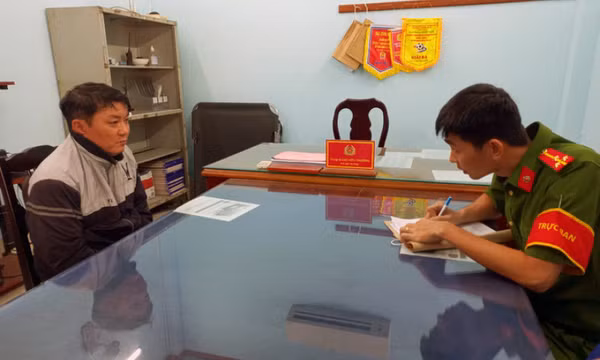 Bắt kẻ lừa tráo vé số của người phụ nữ không tay, không chân