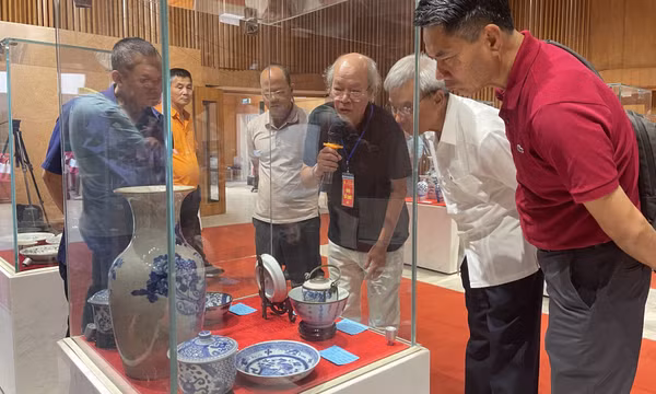 Khai mạc Triển lãm chuyên đề "Cổ vật sống mãi trong lòng đất mỏ"