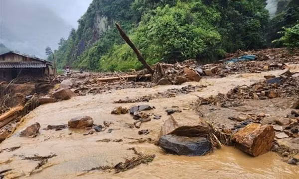 Phía Đông Bắc Bộ có mây, ngày nắng