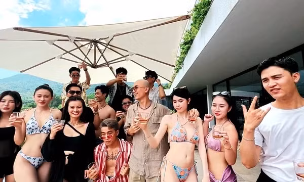Phim Việt giờ vàng ngập cảnh nóng, bạo lực