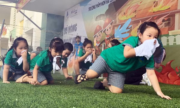 Giáo dục kỹ năng thoát hiểm khỏi đám cháy cho trẻ mầm non