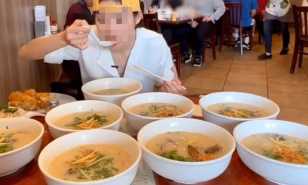 Dạ dày có thể chứa được bao nhiêu thức ăn?