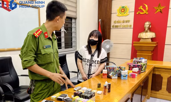 Hạ Long: Chủ tiệm nail buôn lậu hàng nghìn sản phẩm thuốc lá điện tử