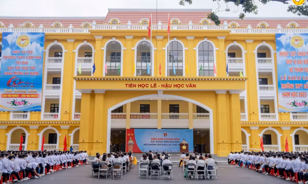 Đầu tư xây dựng trường, lớp học theo tiêu chí chất lượng cao