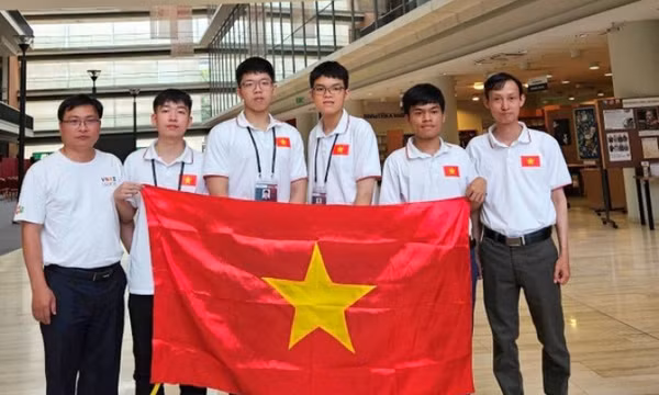 Học sinh Việt Nam giành 4 huy chương Olympic Tin học quốc tế