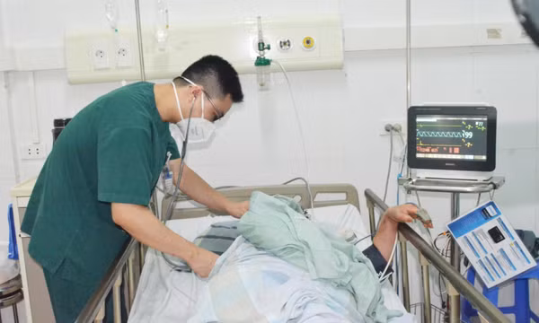 Cảnh báo dịch sốt xuất huyết, bệnh bạch hầu