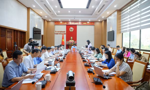 Đoàn giám sát HĐND tỉnh làm việc với UBND thành phố Hạ Long